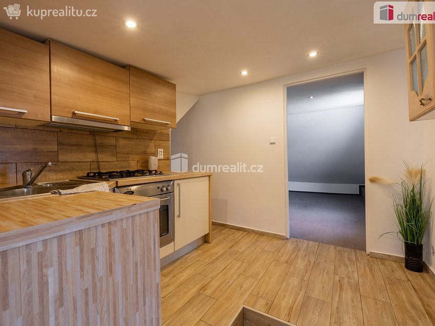 Prodej  rodinného domu 170 m^2 Třebusice, Třebusice 