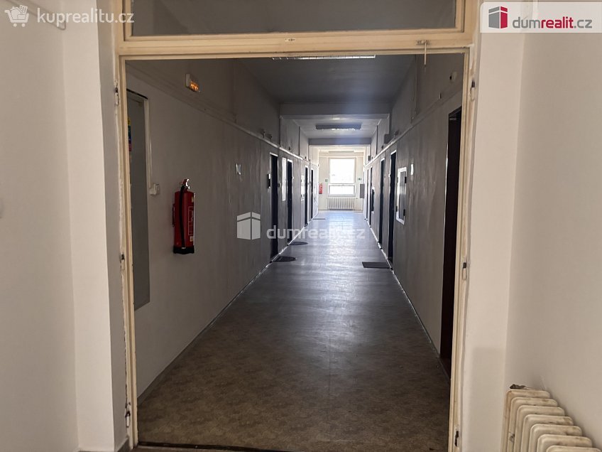 Pronájem bytu - pokoj 20 m^2 K výtopně, Praha-Zbraslav 