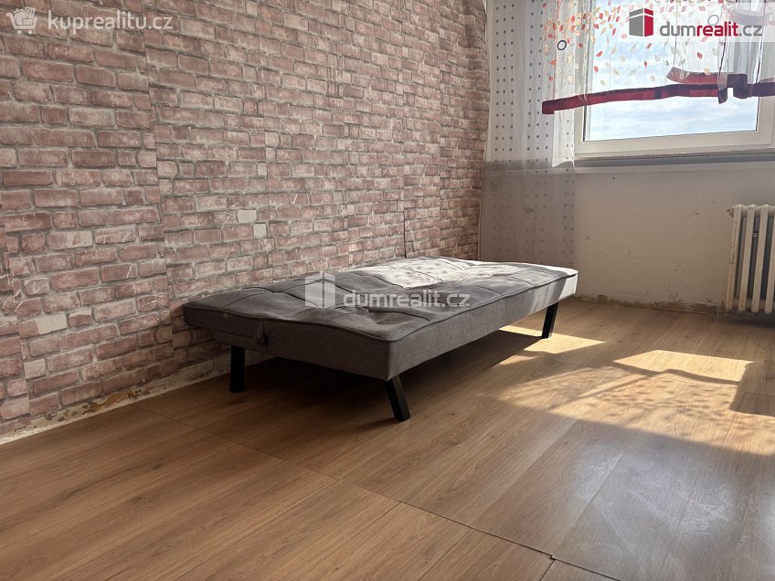 Pronájem bytu - pokoj 20 m^2 K výtopně, Praha-Zbraslav 
