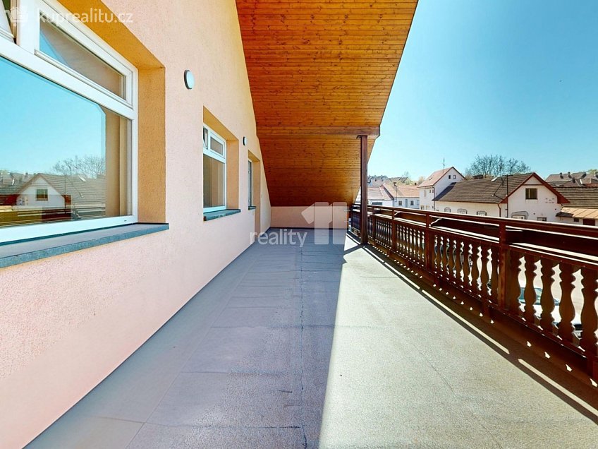 Pronájem bytu 3+kk 80 m^2 Senožaty, Senožaty 