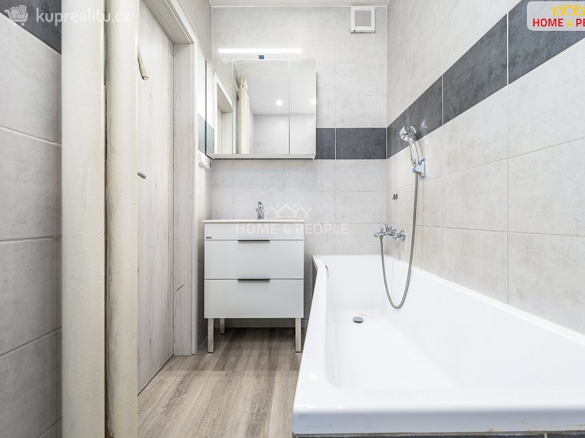 Pronájem bytu 2+kk 50 m^2 Sídliště, Lysá nad Labem 