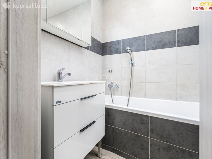 Pronájem bytu 2+kk 50 m^2 Sídliště, Lysá nad Labem 