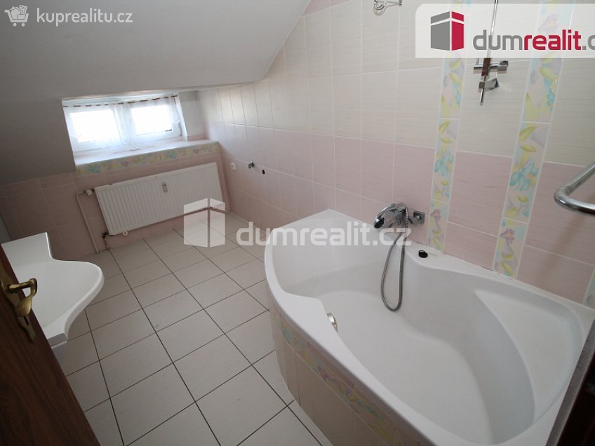 Prodej bytu 2+kk 58 m^2 Poštovní, Horní Slavkov 