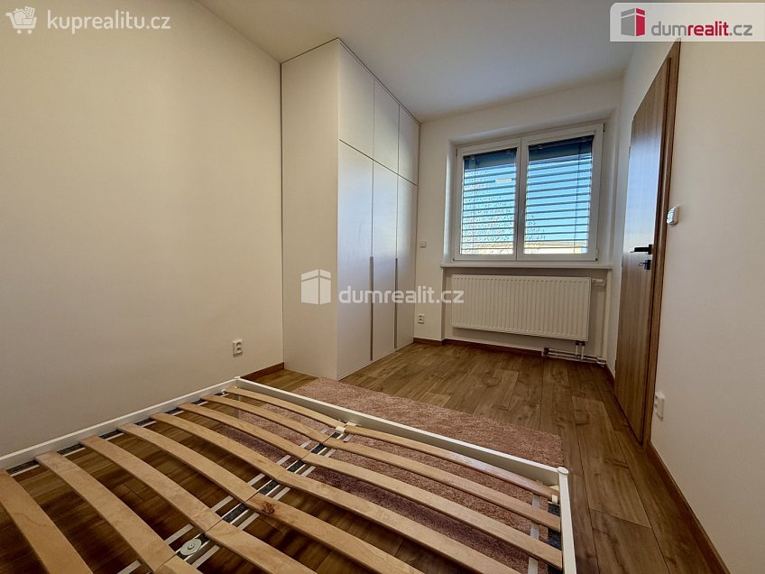 Pronájem bytu 2+1 42 m^2 Štefánikova, Uherské Hradiště 
