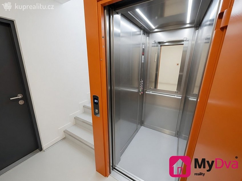 Pronájem bytu 2+1 55 m^2 Mičurinova, Znojmo 