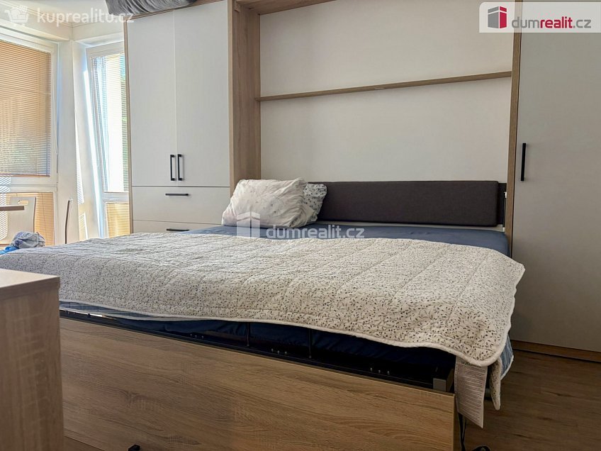 Pronájem  vily 31 m^2 třída Vítězství, Mariánské Lázně 