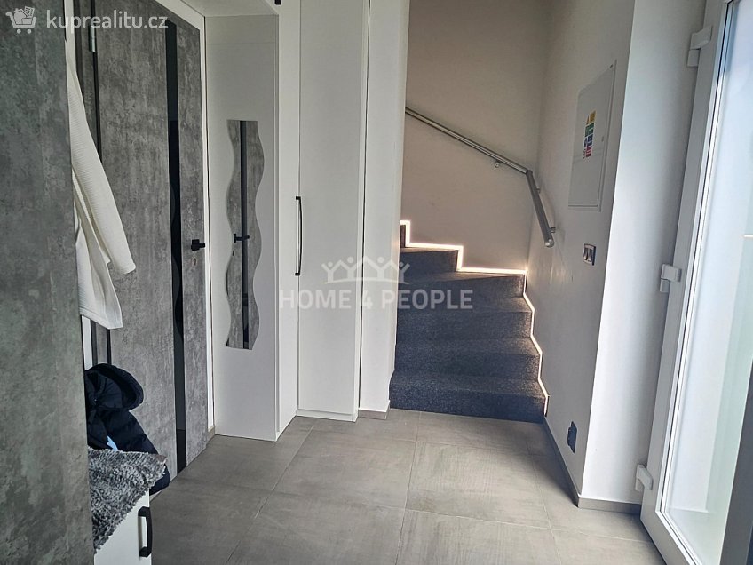 Prodej  rodinného domu 154 m^2 Třeboňská, Karlovy Vary 