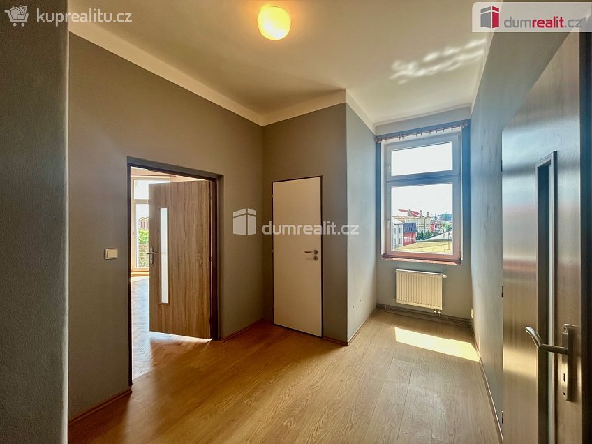 Pronájem bytu 2+1 86 m^2 Ovčárecká, Kolín 