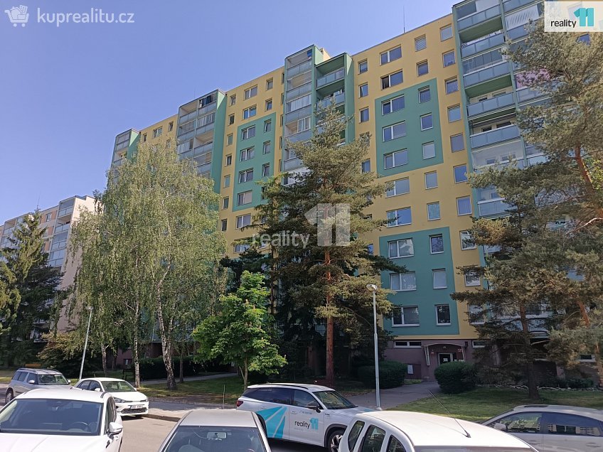 Pronájem bytu 2+kk 30 m^2 Valentova, Praha 11 