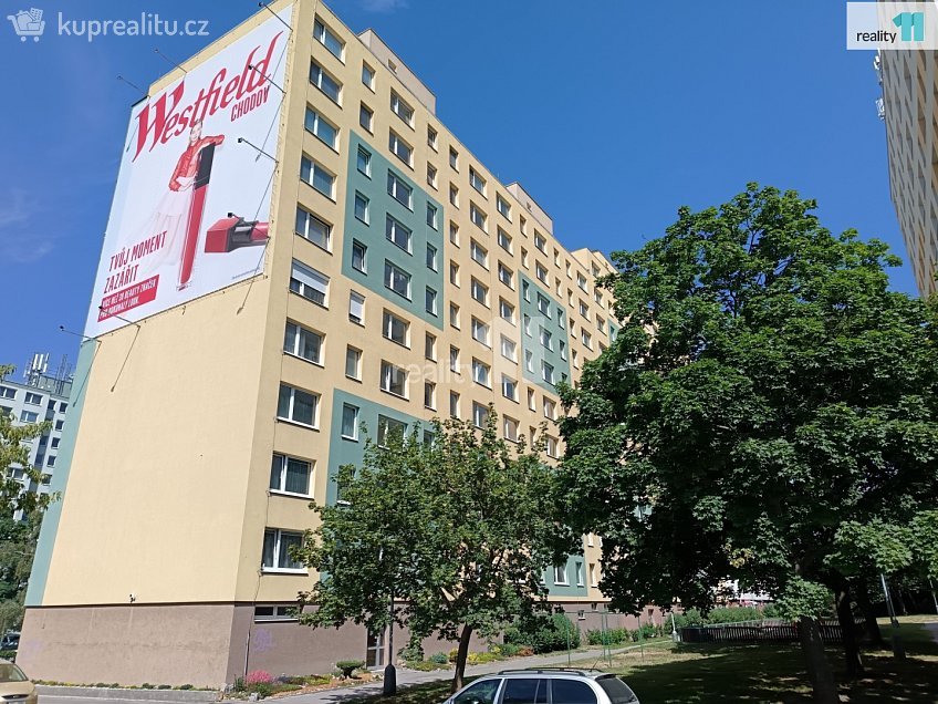 Pronájem bytu 2+kk 30 m^2 Valentova, Praha 11 
