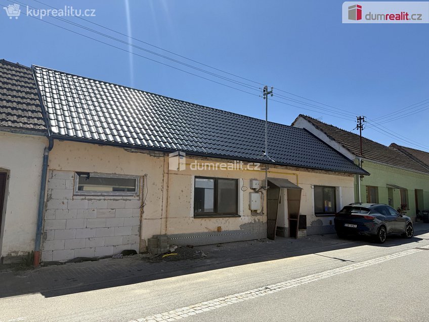 Prodej  rodinného domu 100 m^2 Závodí, Nivnice 