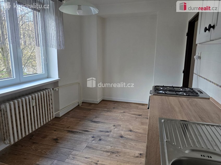 Pronájem bytu 2+1 63 m^2 Školská čtvrť, Frenštát pod Radhoštěm 