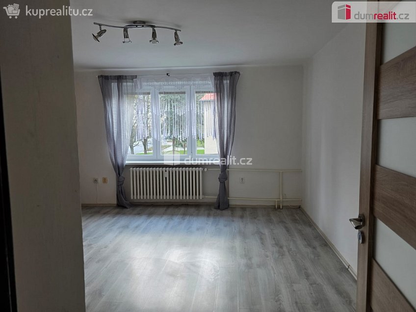 Pronájem bytu 2+1 63 m^2 Školská čtvrť, Frenštát pod Radhoštěm 