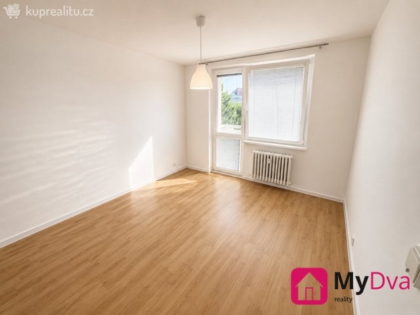 Pronájem bytu 1+1 33 m^2 Vídeňská třída, Znojmo 