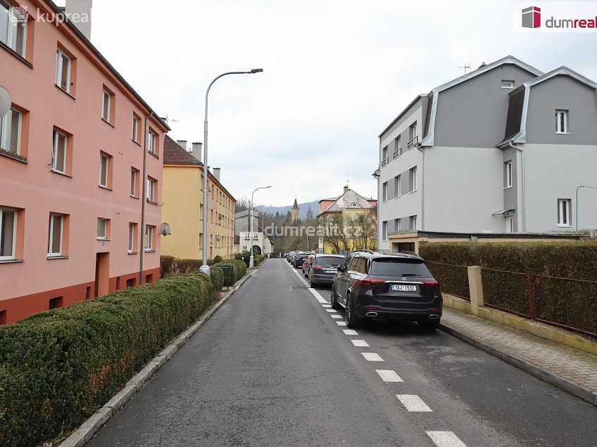 Pronájem bytu 1+1 28 m^2 Májová, Dalovice 