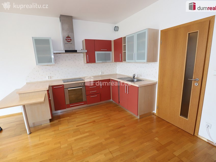 Pronájem bytu 2+kk 60 m^2 Jeseniova, Praha 3 
