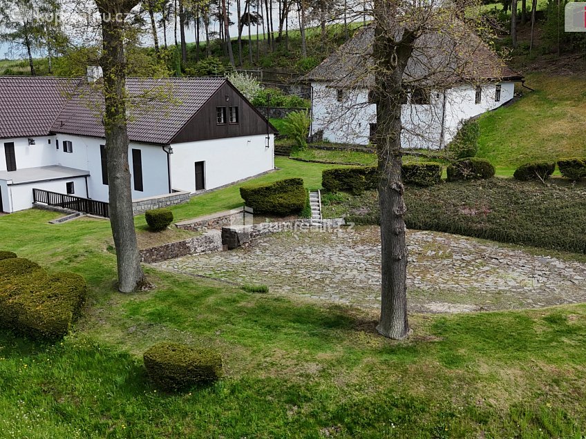 Prodej  chalupy 284 m^2 Rožmitál pod Třemšínem, Rožmitál pod Třemšínem 
