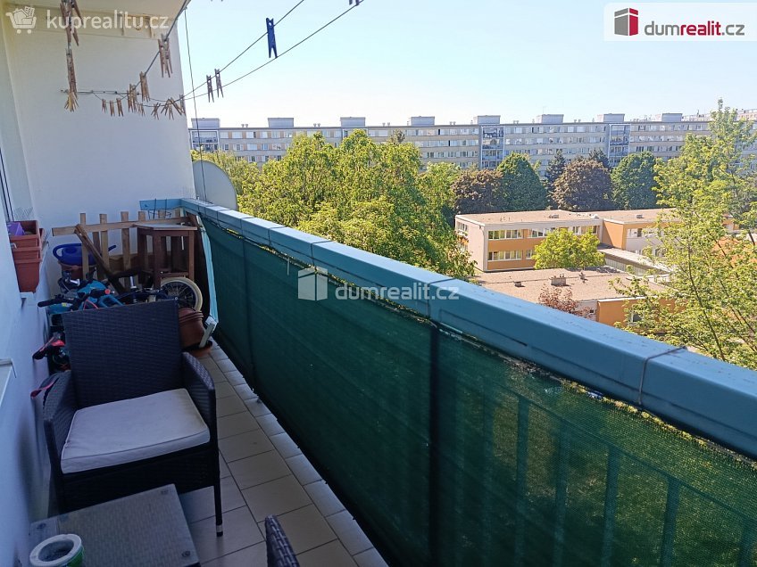 Pronájem bytu 2+kk 40 m^2 Žandovská, Praha 9 