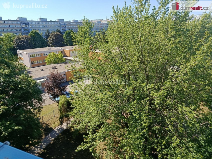 Pronájem bytu 2+kk 40 m^2 Žandovská, Praha 9 