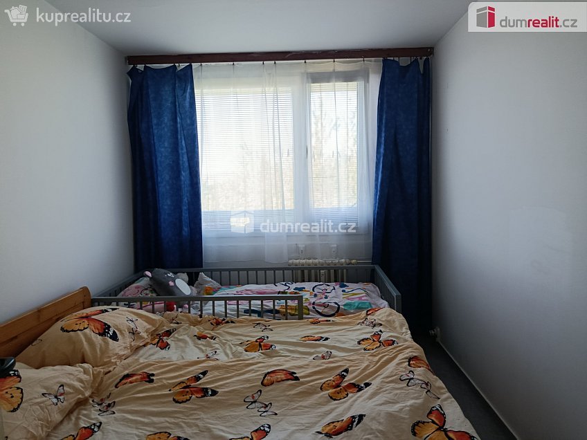 Pronájem bytu 2+kk 40 m^2 Žandovská, Praha 9 