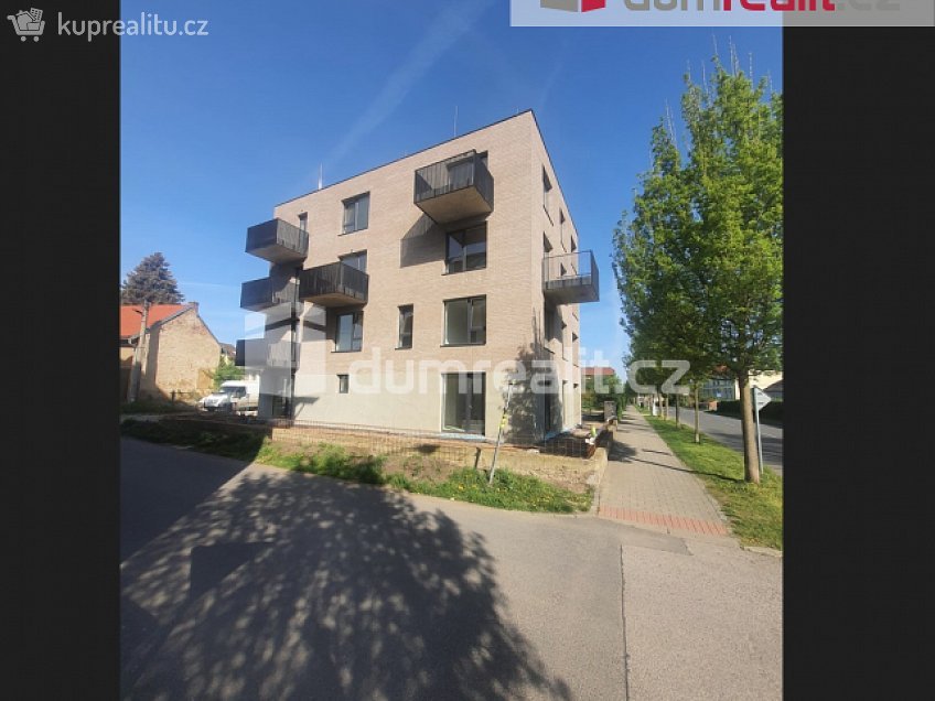 Pronájem bytu 1+kk 35 m^2 Letecká, Libčice nad Vltavou 