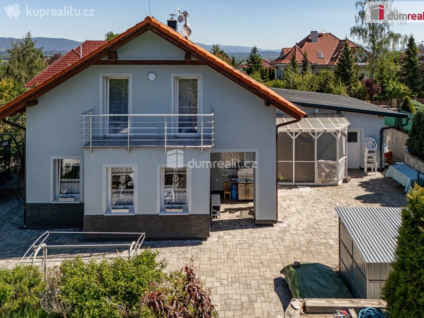 Prodej  rodinného domu 135 m^2 Zalomená, Jenišov 