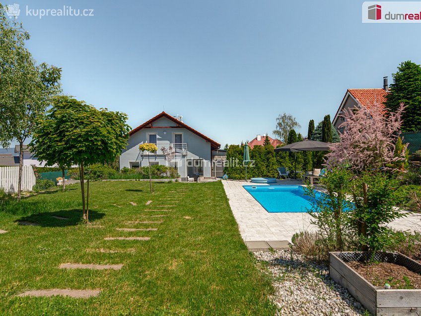 Prodej  rodinného domu 135 m^2 Zalomená, Jenišov 