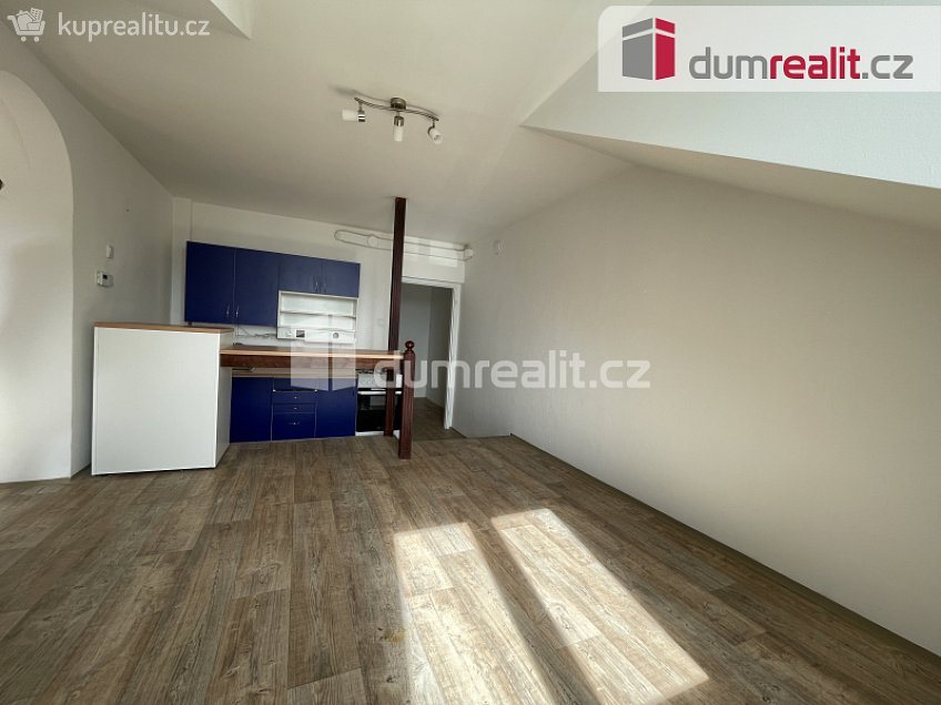 Pronájem bytu 2+kk 40 m^2 Tyršova, Opava 