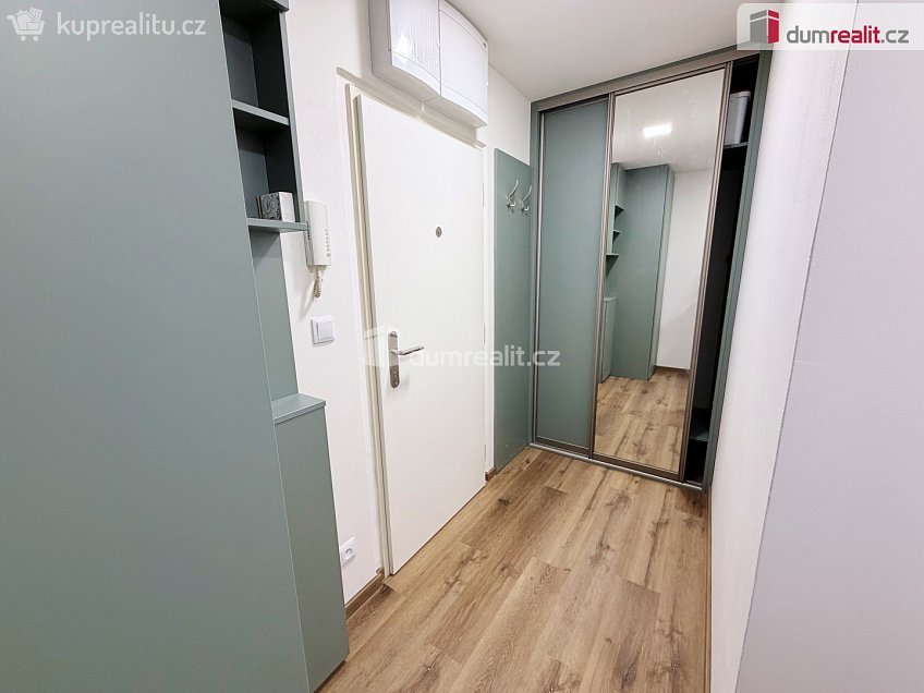 Prodej bytu 2+kk 45 m^2 Kostřínská, Praha 8 