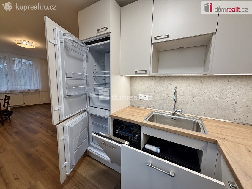 Prodej bytu 2+kk 45 m^2 Kostřínská, Praha 8 