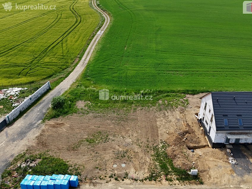 Prodej  stavebního pozemku 897 m^2 Narysov, Narysov 