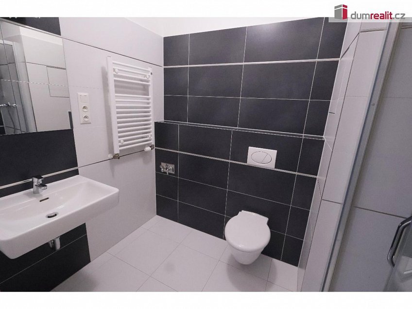 Pronájem bytu 2+kk 51 m^2 Bermanova, Praha-Čakovice 