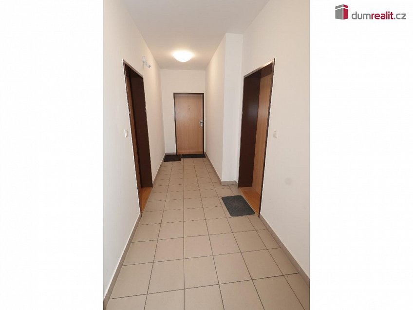 Pronájem bytu 2+kk 51 m^2 Bermanova, Praha-Čakovice 