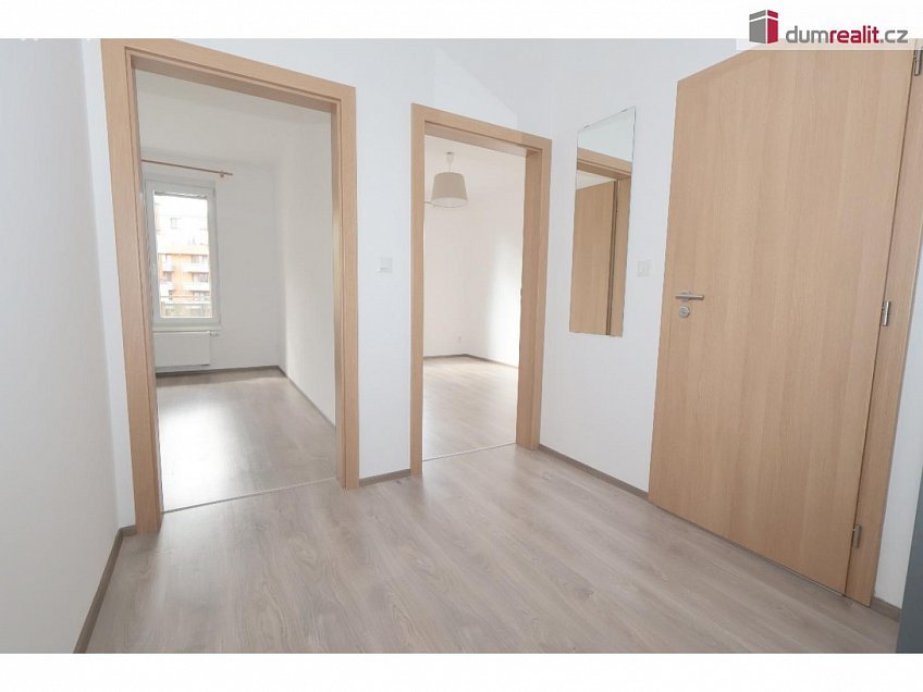 Pronájem bytu 2+kk 51 m^2 Bermanova, Praha-Čakovice 