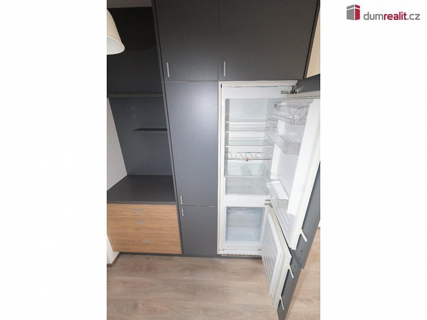 Pronájem bytu 2+kk 51 m^2 Bermanova, Praha-Čakovice 