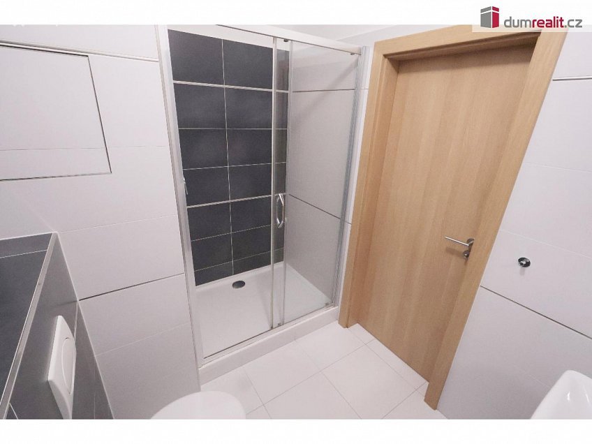 Pronájem bytu 2+kk 51 m^2 Bermanova, Praha-Čakovice 