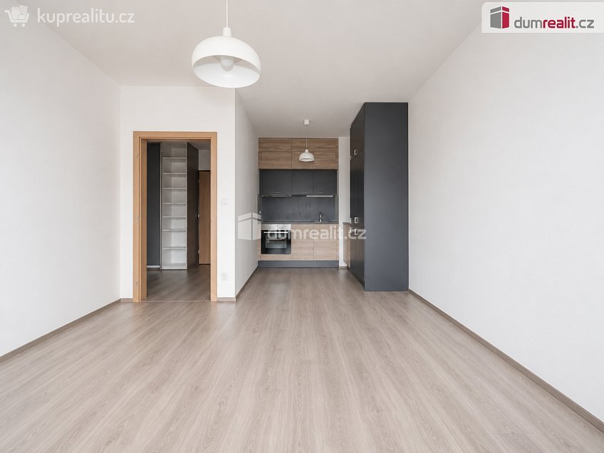 Pronájem bytu 2+kk 51 m^2 Bermanova, Praha-Čakovice 