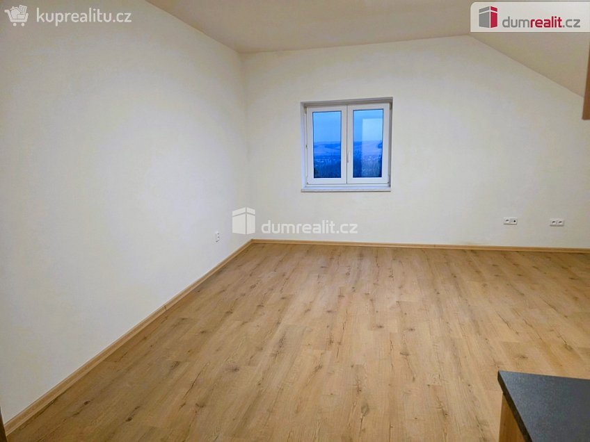 Pronájem bytu 1+kk 32 m^2 B. Martinů, Nový Jičín 