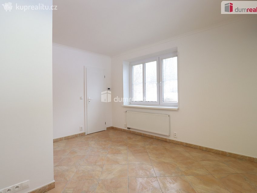 Pronájem  komerční reality 84 m^2 Severní, Karlovy Vary 