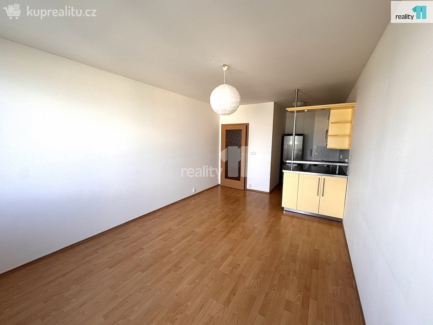 Pronájem bytu 2+kk 57 m^2 Skuteckého, Praha 17 