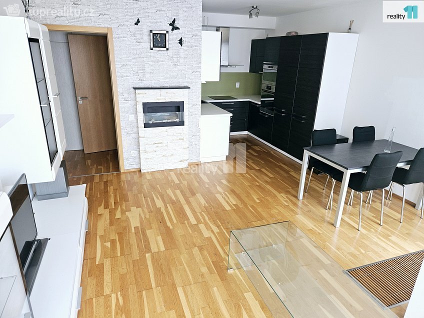 Pronájem bytu 3+kk 86 m^2 Olgy Havlové, Praha 3 