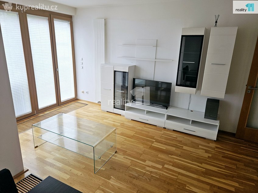 Pronájem bytu 3+kk 86 m^2 Olgy Havlové, Praha 3 