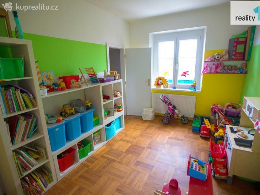 Pronájem  komerční reality 186 m^2 Srdínkova, Hradec Králové 