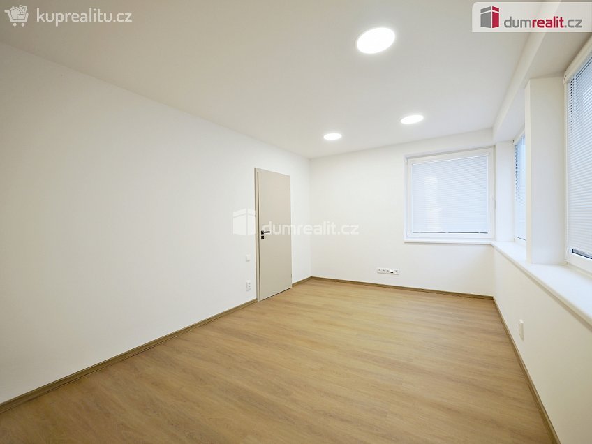 Pronájem  rodinného domu 210 m^2 Habrová, Mělník 