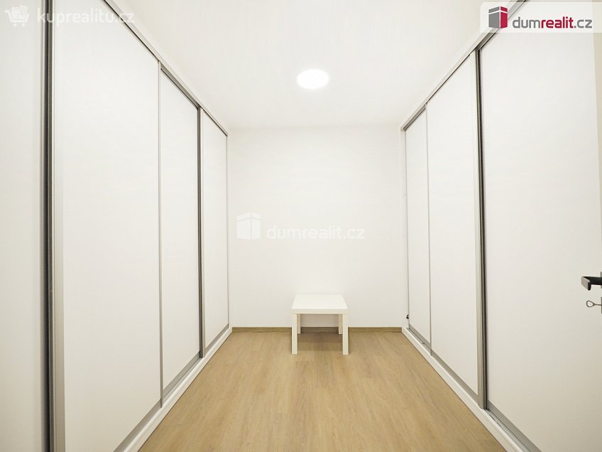 Pronájem  rodinného domu 210 m^2 Habrová, Mělník 