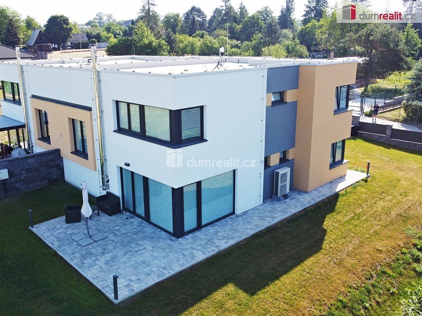 Pronájem  rodinného domu 210 m^2 Habrová, Mělník 