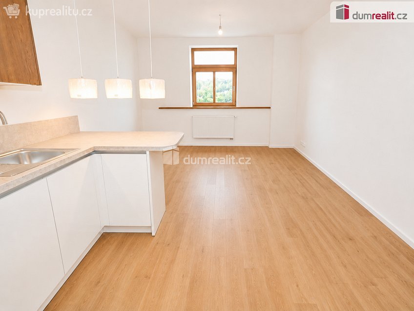 Pronájem bytu 2+kk 60 m^2 Bělohorská, Praha 6 