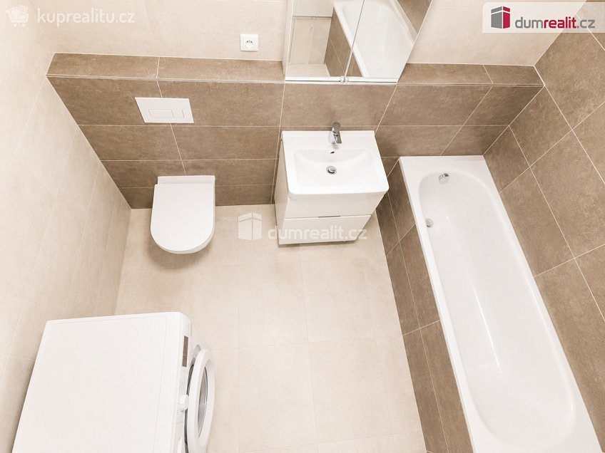 Pronájem bytu 2+kk 60 m^2 Bělohorská, Praha 6 