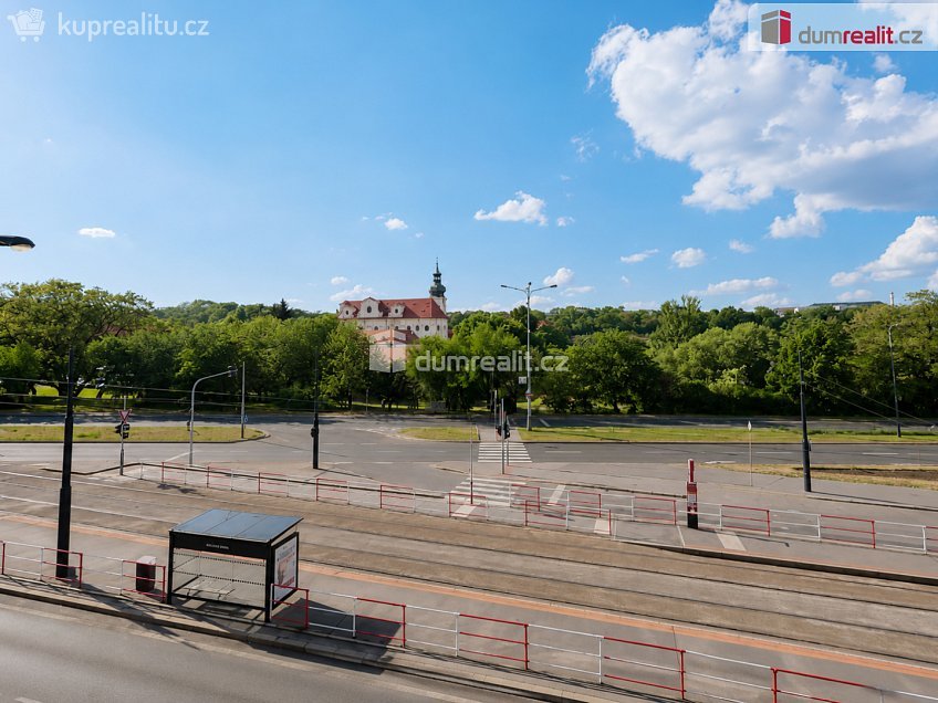 Pronájem bytu 2+kk 60 m^2 Bělohorská, Praha 6 