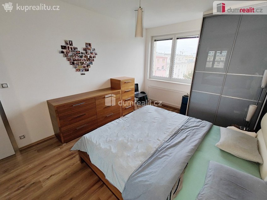 Pronájem bytu 2+kk 64 m^2 Kovářská, Praha 9 